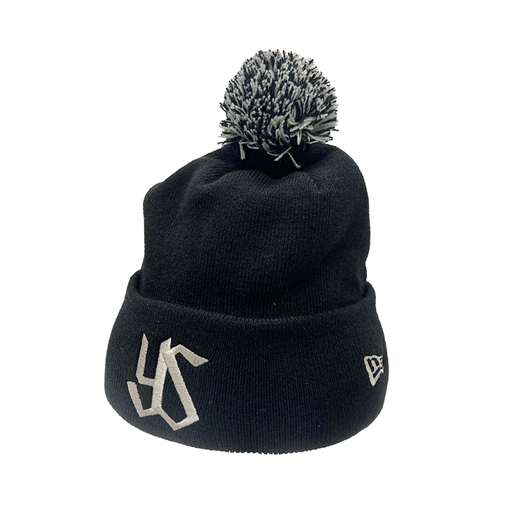 ボンボン付きニット帽（YSロゴ）