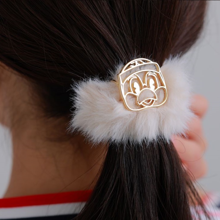 つば九郎チャーム付きファーシュシュ | 東京ヤクルトスワローズ